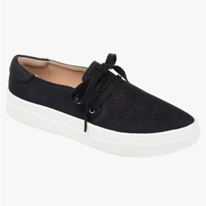JOURNEE Collection Shantel Sneaker- Black